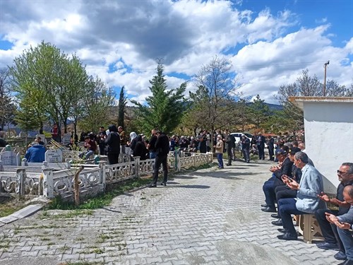 Kaymakamımız Sayın A. Ferhat ÖZEN Kıbrıs Gazisi (E) Sağ.Kd.Bçvş. Yusuf ÖZURGANCI İçin Düzenlenen Cenaze Törenine Katıldı